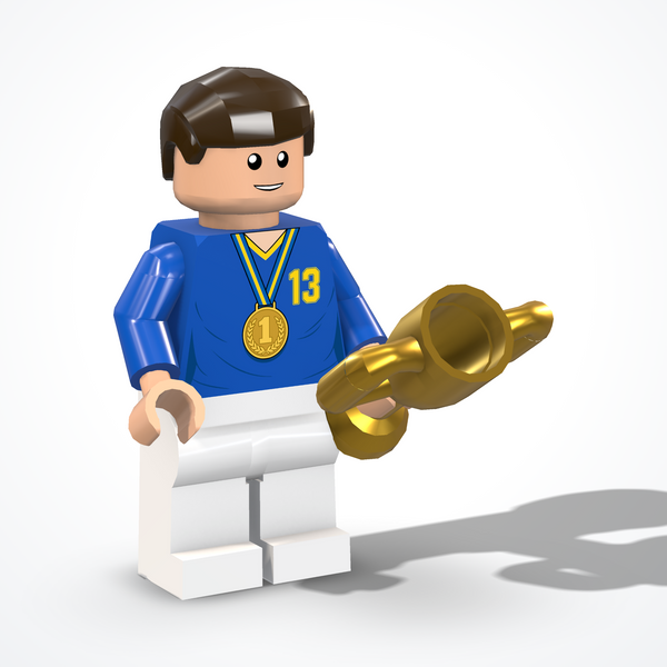 Фигурка чемпиона из деталей конструктора — вид ¾ слева